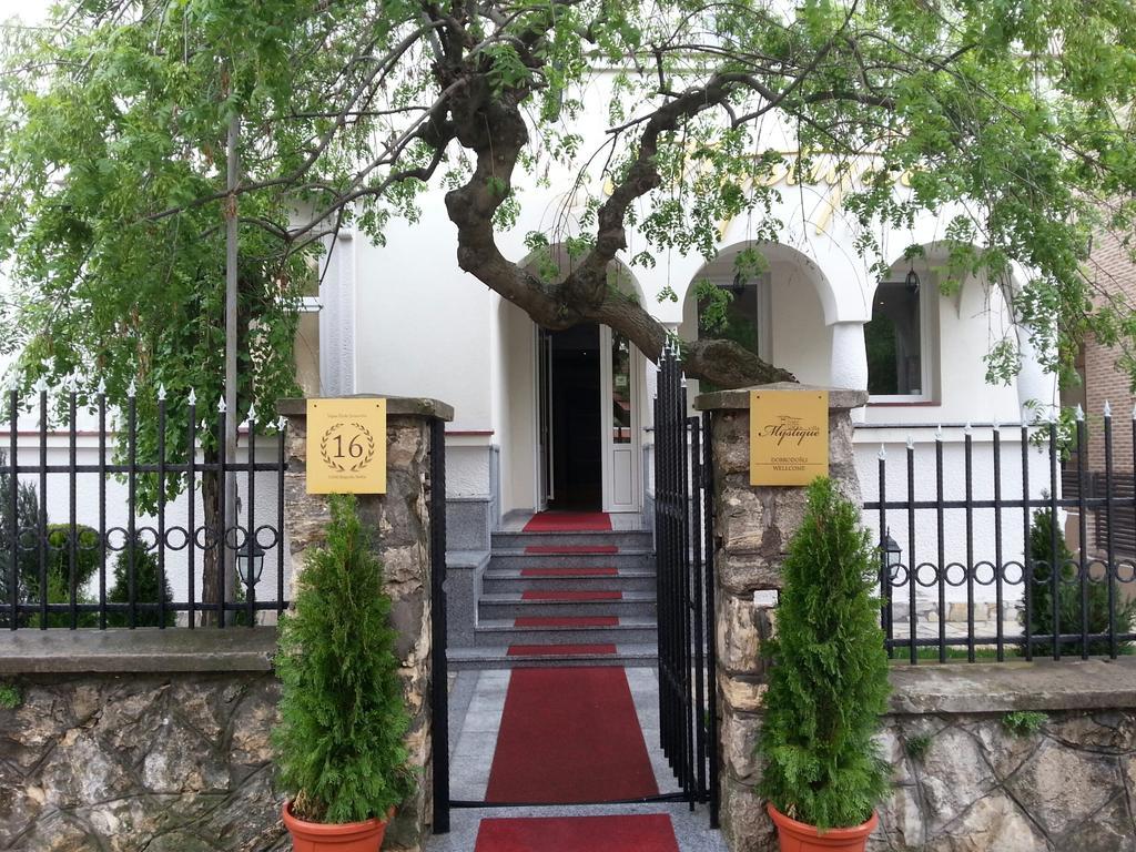 Villa Mystique Belgrad Zewnętrze zdjęcie